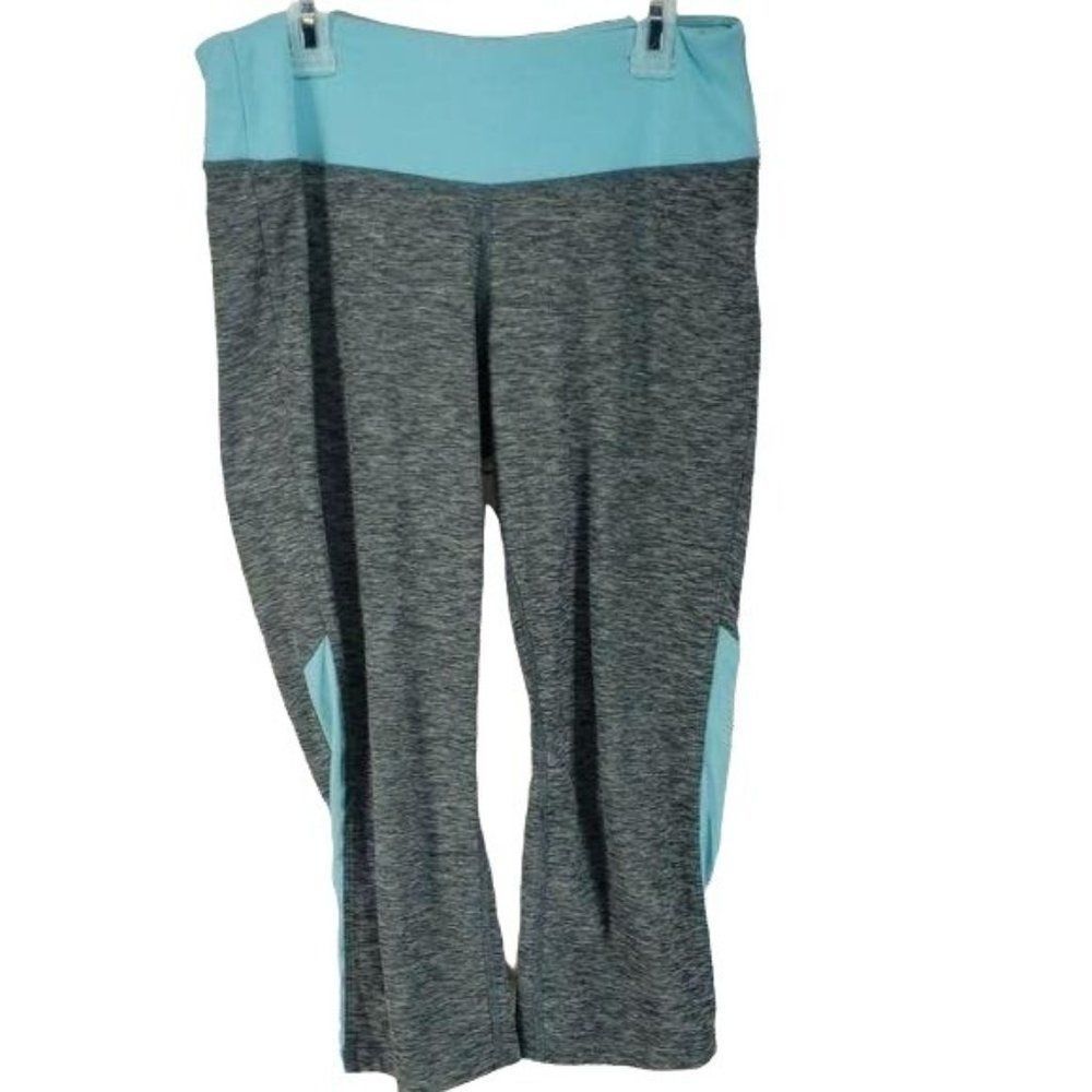 New Balance Heather and Teal Size Medium Cropped Capri Pants